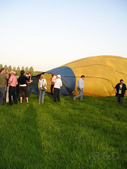 Ballonvlucht 24 mei 2007 (13).JPG